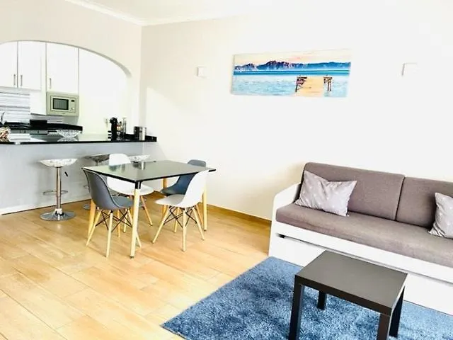 Cosy 1 Bedroom In A Center Албуфейра