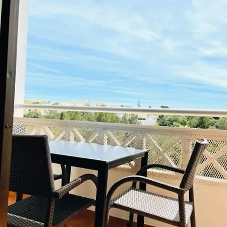 Διαμέρισμα Cosy 1 Bedroom In A Center Αλμπουφέιρα