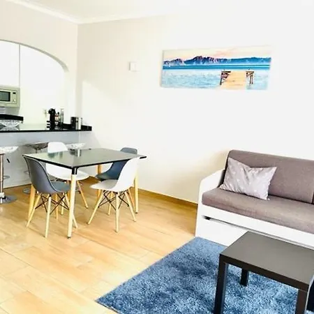 Cosy 1 Bedroom In A Center Αλμπουφέιρα