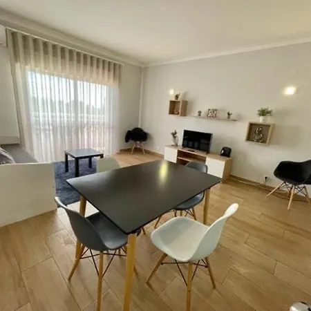 Διαμέρισμα Cosy 1 Bedroom In A Center *